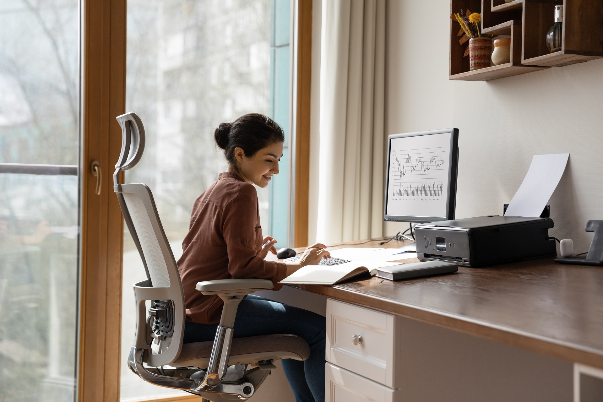 How Women Consultants Are Powering Business Growth: Insights from Six Experts